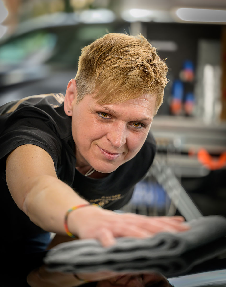 Lackschonende Reinigung Hochglanzpolitur